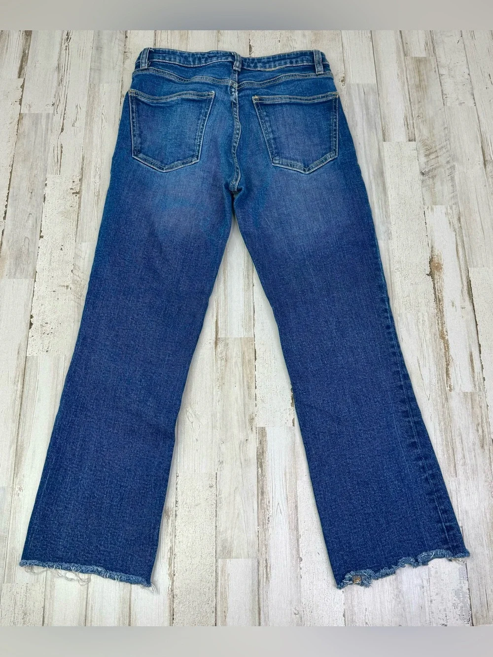 ZARA Jeans Women's 4 (27x25) Mid Rise Stretch Straight Leg Medium Wash